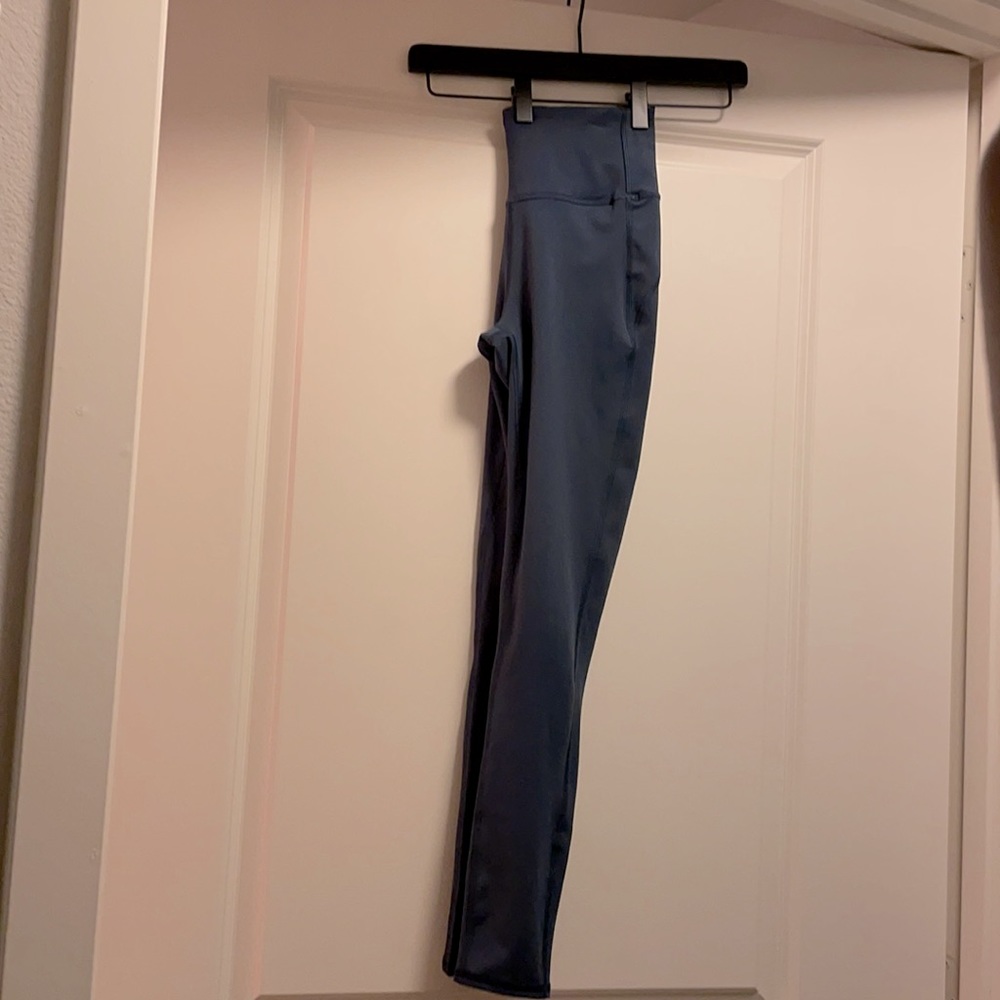 Vuori ‘Pace’ High Rise Legging Indigo | XS